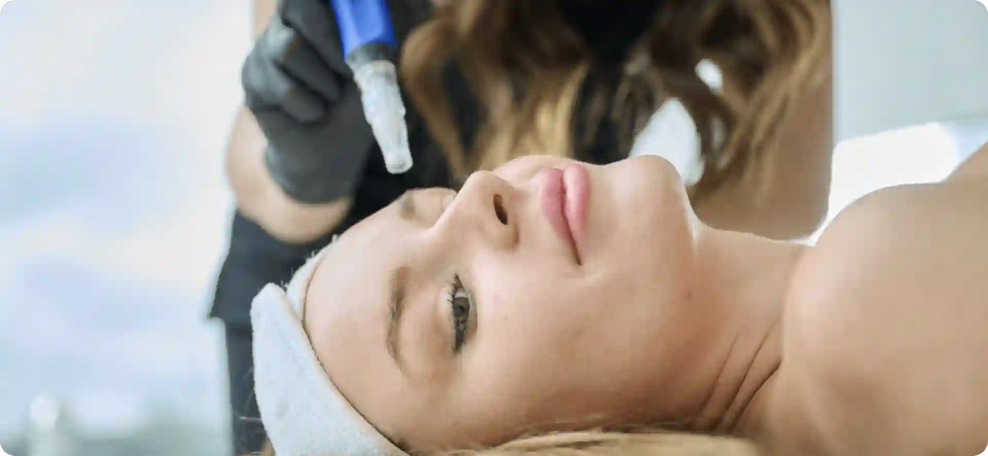 How Do Microneedles Trigger New Collagen and Elastin in Loose Skin Harwich?
